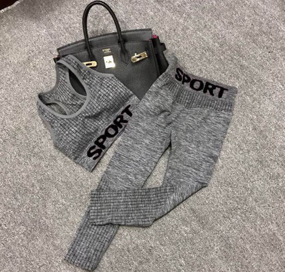 Women's Fitness Outfit Set - Running & Yoga Sports Bra